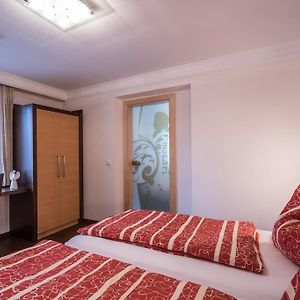 Uitgebreid Appartement met Twee Slaapkamers
